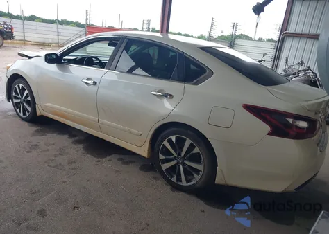 2017 Nissan Altima 2.5 Sr z USA, uszkodzony, nr VIN 1N4AL3AP3HC148300